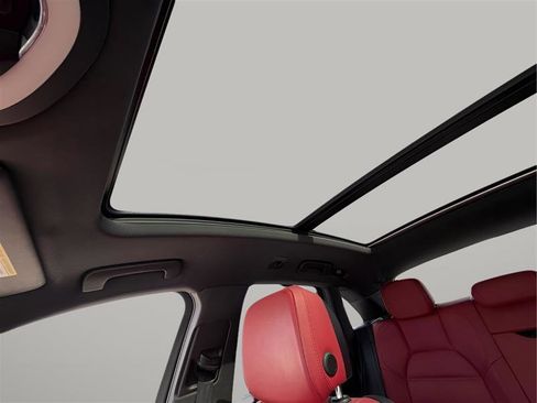 Used 2016 Porsche Macan S image 59