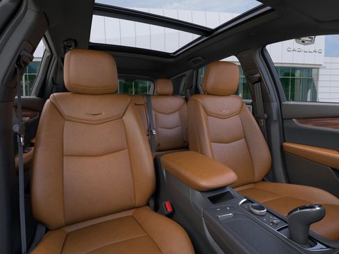 New 2025 Cadillac XT5 Premium Luxury AWD/4WD image 16