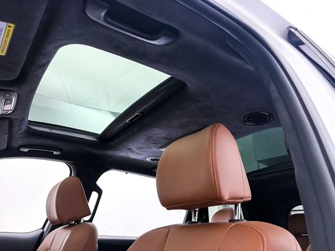 Used 2024 Kia Telluride SX Prestige X-Pro AWD/4WD image 3