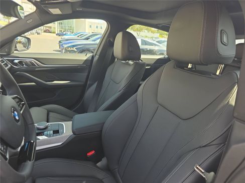Used 2026 BMW 430i w/ Premium Package RWD image 18