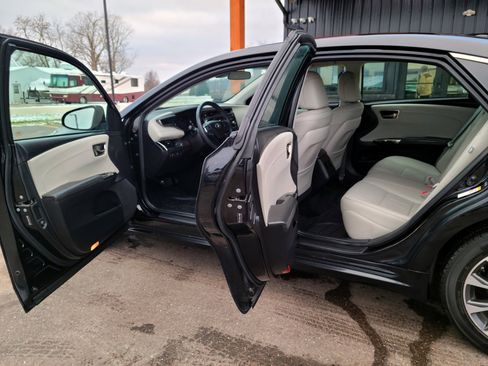 Used 2018 Toyota Avalon XLE image 7