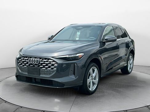 New 2025 Audi Q5 Premium Plus image 3