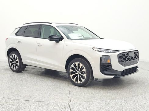 New 2026 Audi Q3 quattro 2.0T AWD/4WD image 3