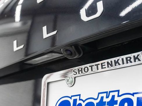Used 2025 Kia Telluride LX FWD image 7