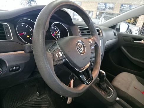 Used 2017 Volkswagen Jetta S image 11