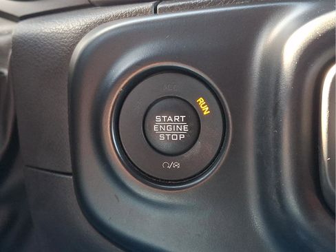 Used 2022 Jeep Wrangler Unlimited Sport image 24