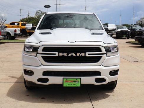 Used 2019 RAM 1500 Laramie AWD/4WD image 2