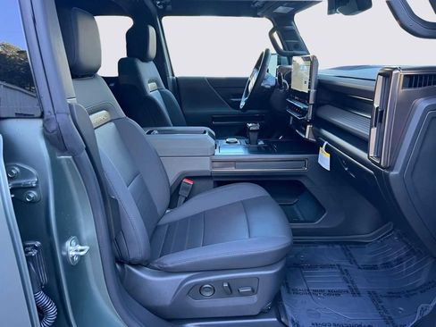 Used 2024 GMC Hummer EV 3X image 18
