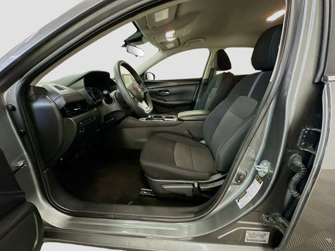 Used 2024 Nissan Sentra SV image 13