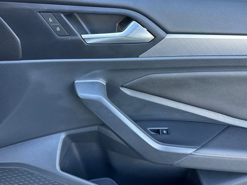 Used 2024 Volkswagen Jetta SE image 17