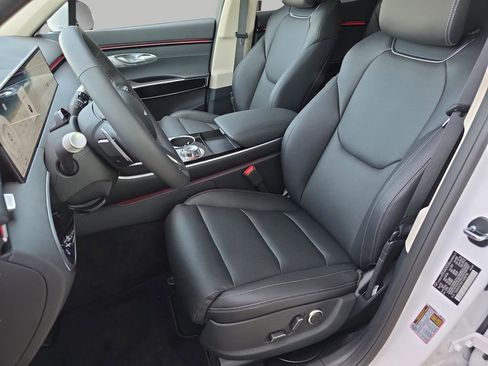 New 2026 Genesis GV70 2.5T AWD/4WD image 12