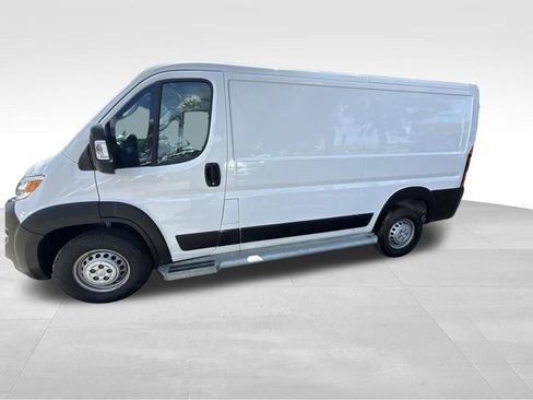 Used 2025 RAM ProMaster 2500 w/ U-Haul Equipment Group FWD image 2