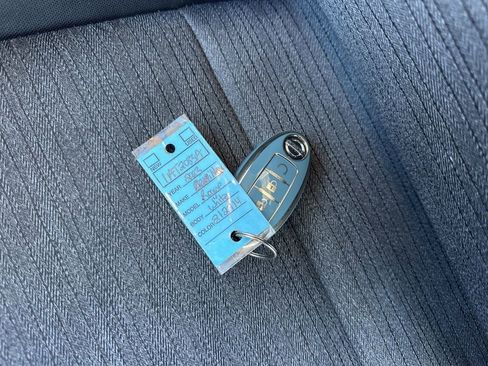 Used 2021 Nissan Rogue SV image 32