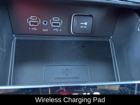 New 2025 Jeep Grand Cherokee Altitude image 25