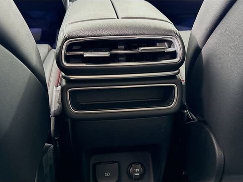 Used 2025 Genesis GV80 2.5T Standard AWD/4WD image 25