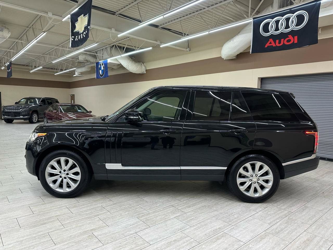 Used 2014 Land Rover Range Rover HSE AWD/4WD image 10