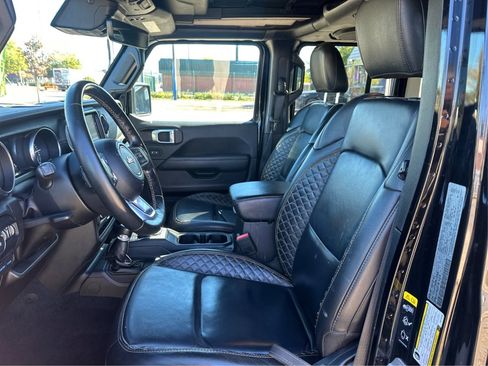 Used 2022 Jeep Wrangler Unlimited Sahara image 10