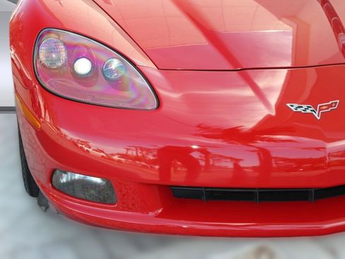 Used 2007 Chevrolet Corvette Coupe image 11