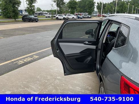 Used 2022 Volkswagen Taos SE AWD/4WD image 13