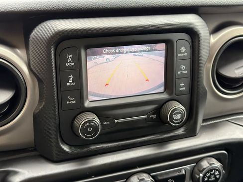 Used 2020 Jeep Wrangler Unlimited Sport S AWD/4WD image 24