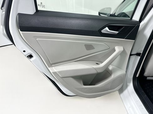 Used 2024 Volkswagen Jetta SE image 27