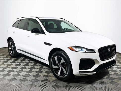 Used 2024 Jaguar F-PACE R-Dynamic S image 1