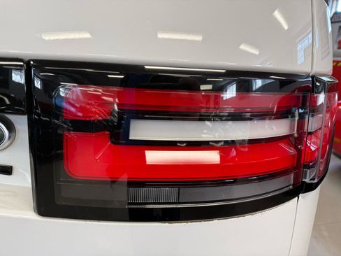 Used 2020 Land Rover Discovery HSE Luxury AWD/4WD image 12