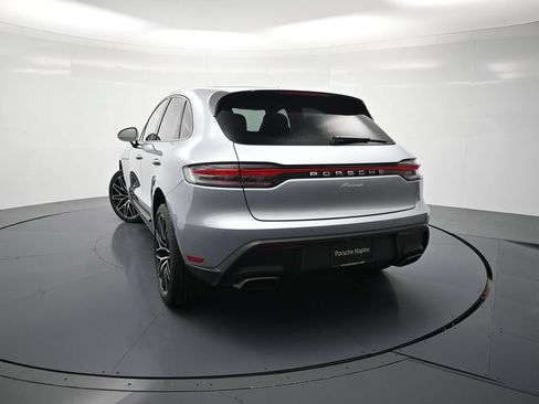 Used 2025 Porsche Macan AWD/4WD image 30