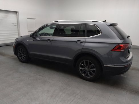 Used 2022 Volkswagen Tiguan SE FWD image 3