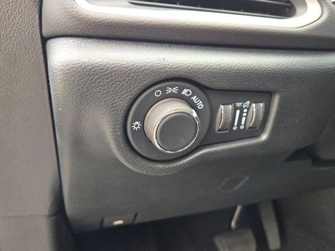 New 2026 Chrysler Voyager LX image 23