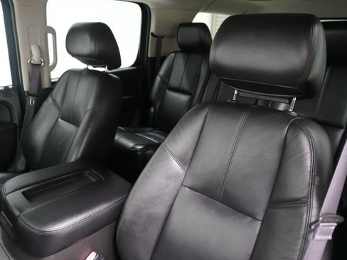 Used 2014 GMC Yukon XL SLT image 9