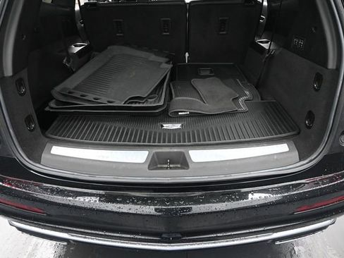 Used 2023 Cadillac XT6 Premium Luxury image 31