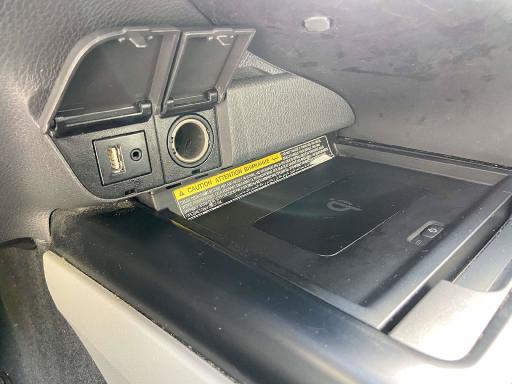 Used 2019 Toyota Camry XSE FWD image 21