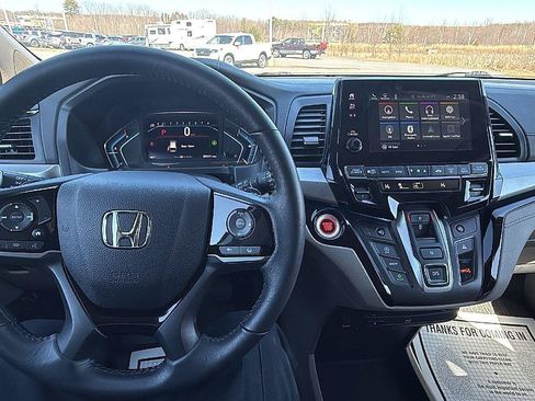 Used 2023 Honda Odyssey Touring image 27
