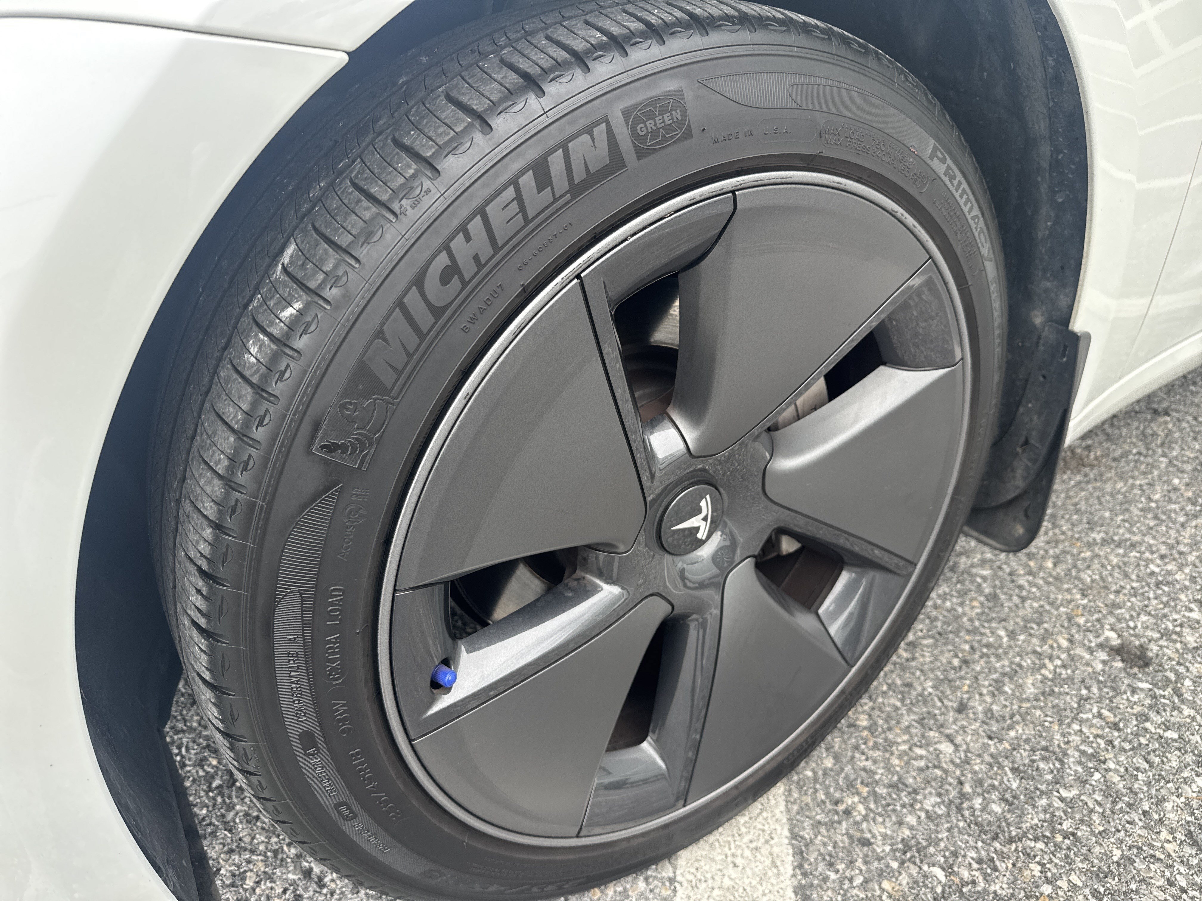 Used 2023 Tesla Model 3 Standard Range RWD image 12