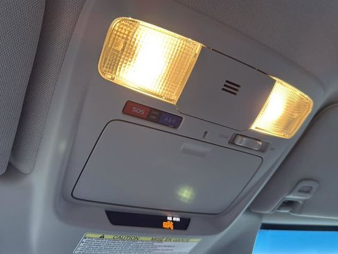 Used 2018 Subaru Legacy 2.5i Premium image 23