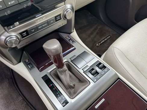 Used 2017 Lexus GX 460 Premium w/ Premium Package AWD/4WD image 26