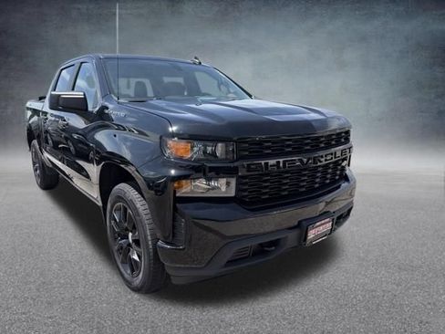 Used 2020 Chevrolet Silverado 1500 Custom w/ Custom Convenience Package AWD/4WD image 5