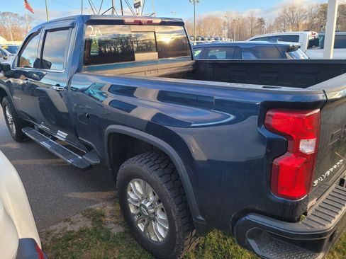 Used 2020 Chevrolet Silverado 3500 High Country image 12