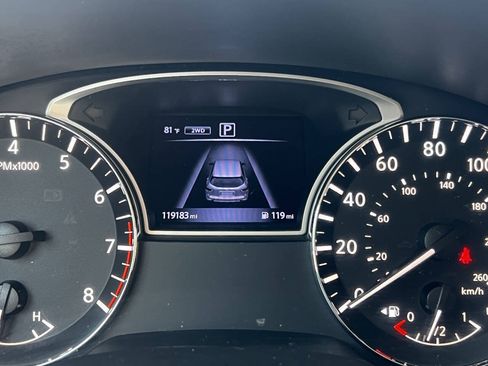 Used 2017 Nissan Pathfinder SV AWD/4WD image 21