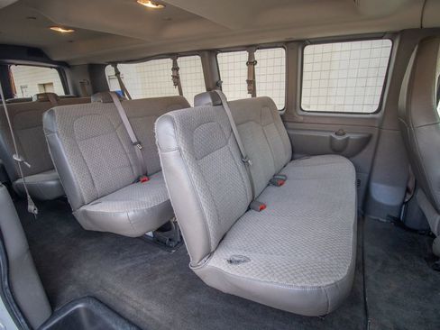 Used 2017 Chevrolet Express 3500 LT w/ LT Preferred Equipment Group image 31