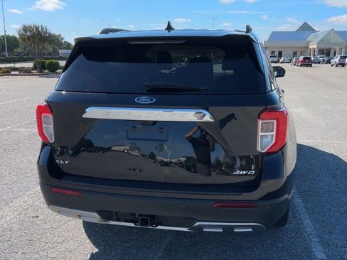 Used 2022 Ford Explorer XLT w/ Equipment Group 202A image 49