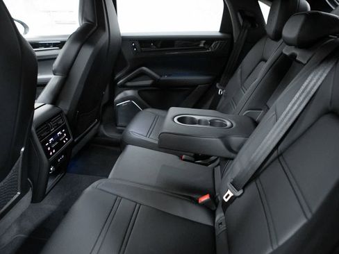 New 2026 Porsche Cayenne Turbo GT AWD/4WD image 36