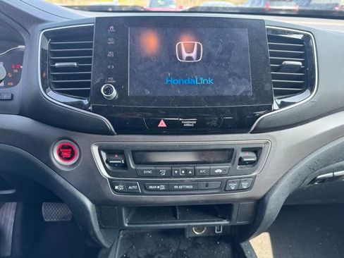Used 2023 Honda Ridgeline Sport image 13