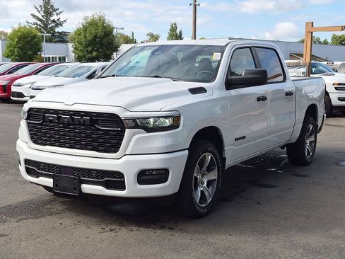 New 2026 RAM 1500 Express AWD/4WD image 3
