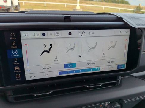 New 2025 Jeep Gladiator Sport image 24