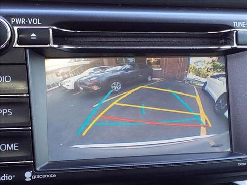 Used 2018 Toyota RAV4 XLE image 20