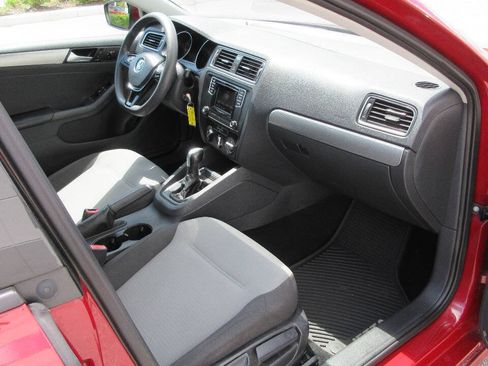 Used 2018 Volkswagen Jetta S FWD image 27