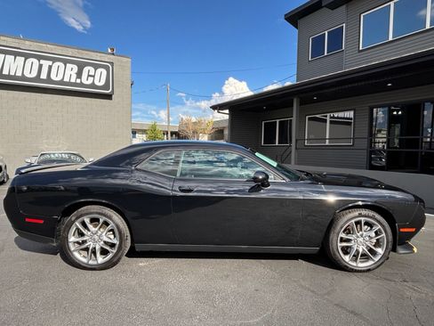 Used 2022 Dodge Challenger GT AWD/4WD image 5