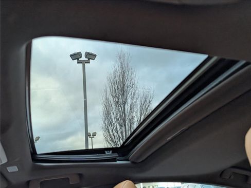 Used 2019 Lexus ES 350 w/ Premium Package image 18